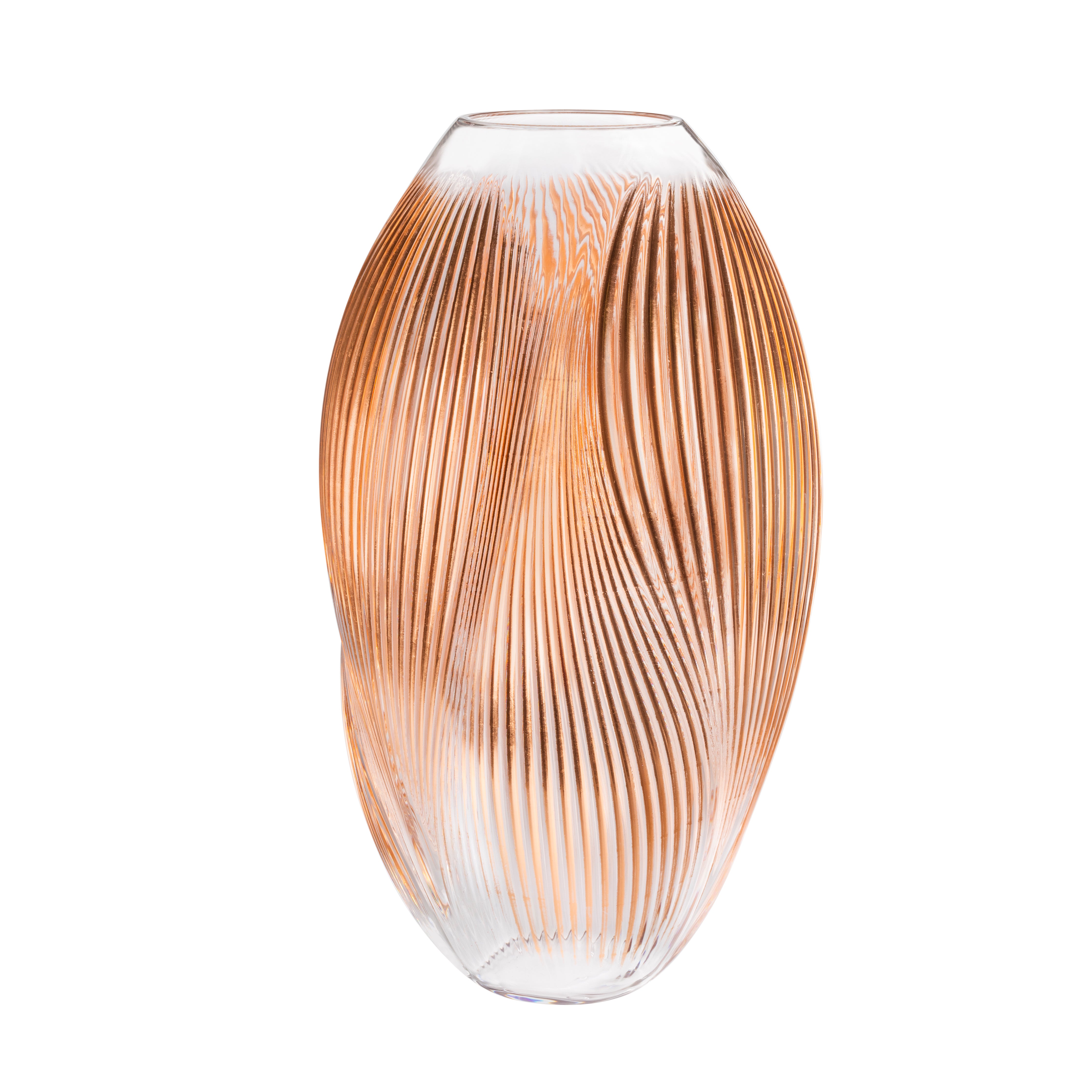 Lalique celebrates the centenary of the Tourbillons vase